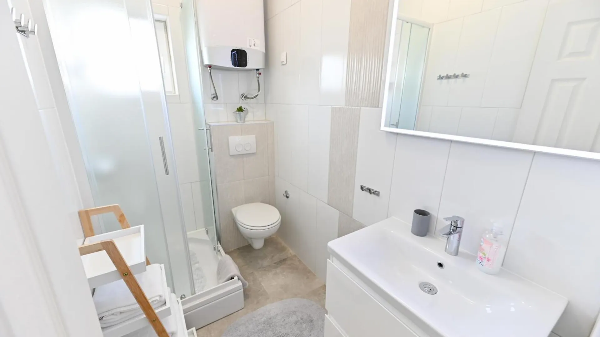 Apartments Martom 1 Seline