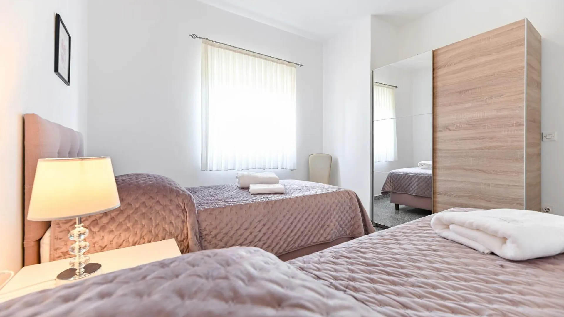 סלינה Apartments Martom 1