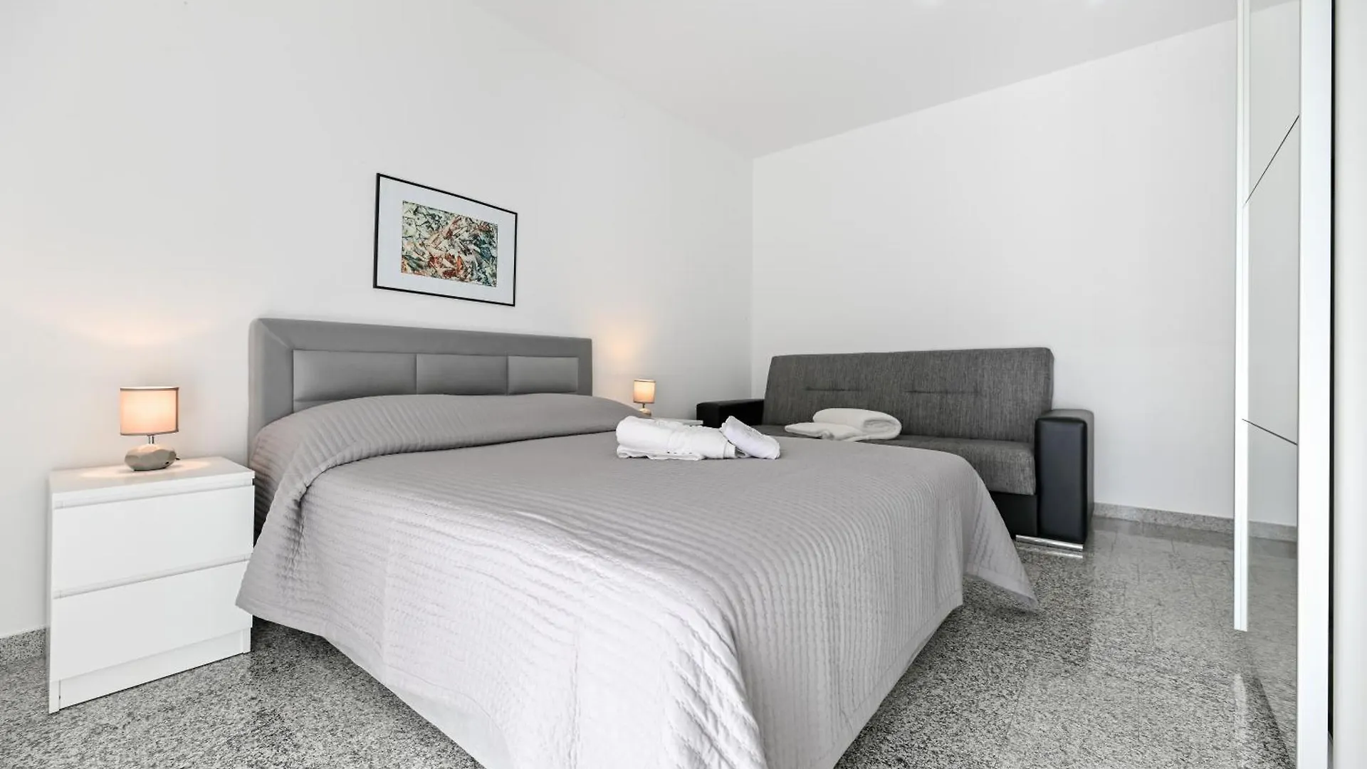 Apartments Martom 1 Seline